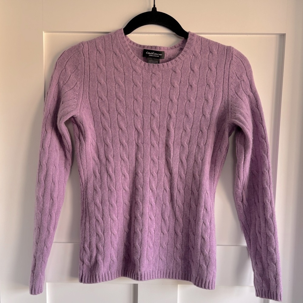 Lord & Taylor 100% Cashmere Long Sleeve Cable Knit Sweater in Lilac Purple. XS.